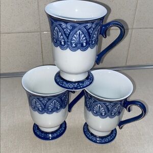 Bombay Arabesque Vintage Blue & White Pedestal Coffee/Tea Mugs Set of 3